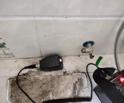 荆州市屋顶漏水维修公司分享下卫生间漏水的危害及解决方法